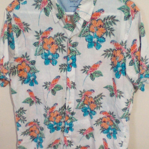 Men's Short Sleeve Button Down Shirt - Picture 4 of 4